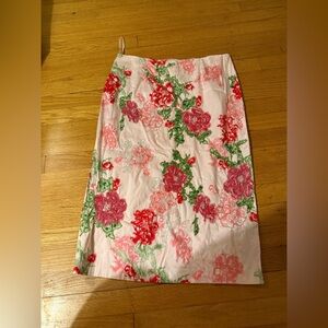 Dolde Apparel Skirt with Appliques